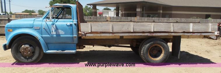 image for item J6047 1970 GMC 5500 grain truck