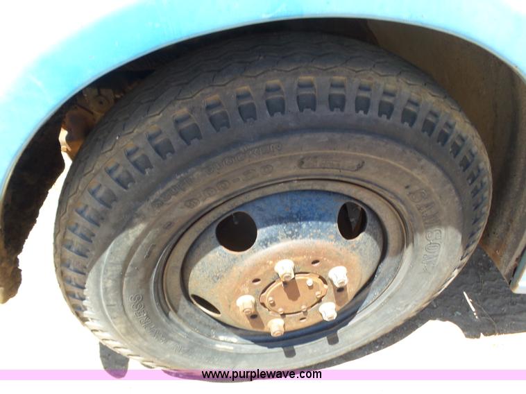 image for item J6047 1970 GMC 5500 grain truck