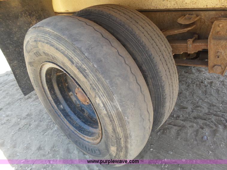 image for item J6047 1970 GMC 5500 grain truck