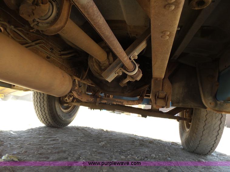 image for item J6047 1970 GMC 5500 grain truck