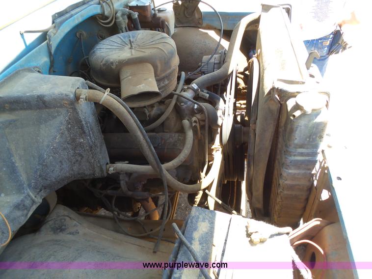 image for item J6047 1970 GMC 5500 grain truck