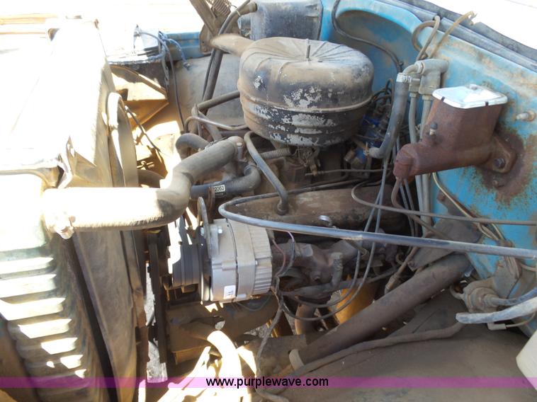 image for item J6047 1970 GMC 5500 grain truck