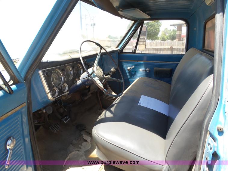 image for item J6047 1970 GMC 5500 grain truck