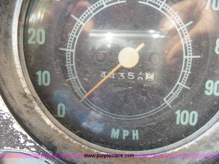 image for item J6047 1970 GMC 5500 grain truck