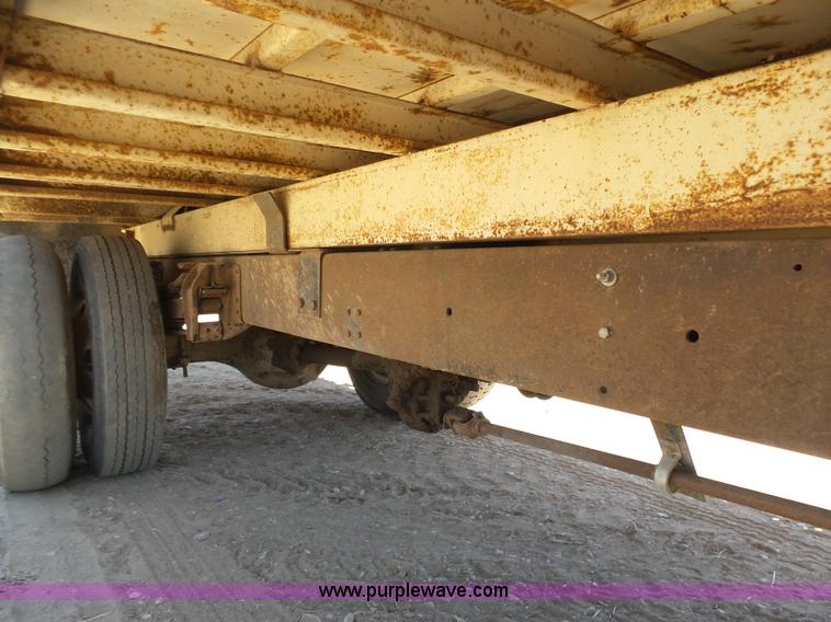 image for item J6047 1970 GMC 5500 grain truck