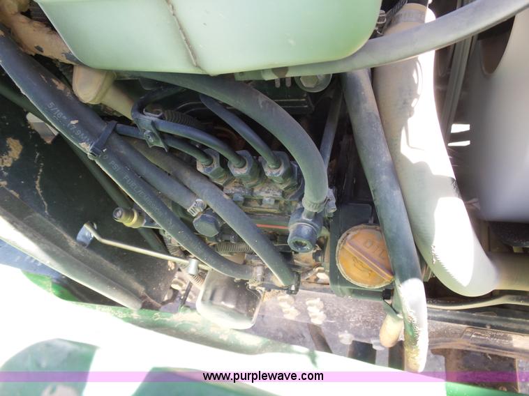 image for item J6049 2002 John Deere 4310 tractor