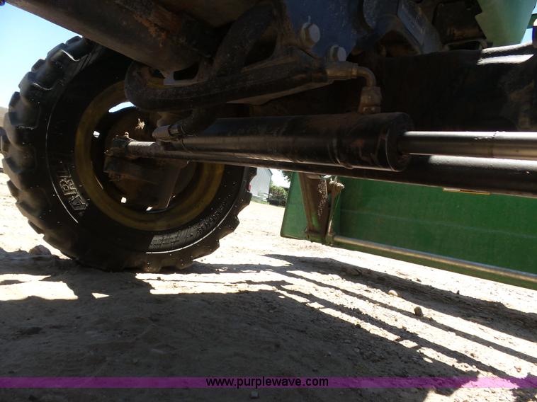 image for item J6049 2002 John Deere 4310 tractor