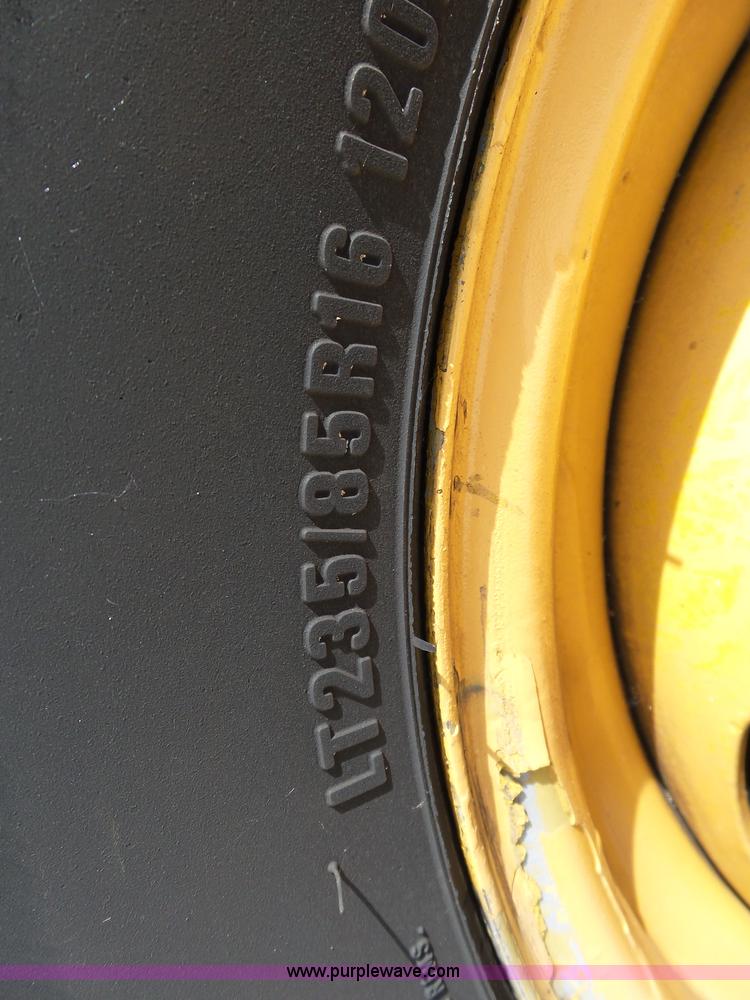 image for item K1189 2000 Ford F350 Super Duty Crew Cab pickup truck cab and chassis