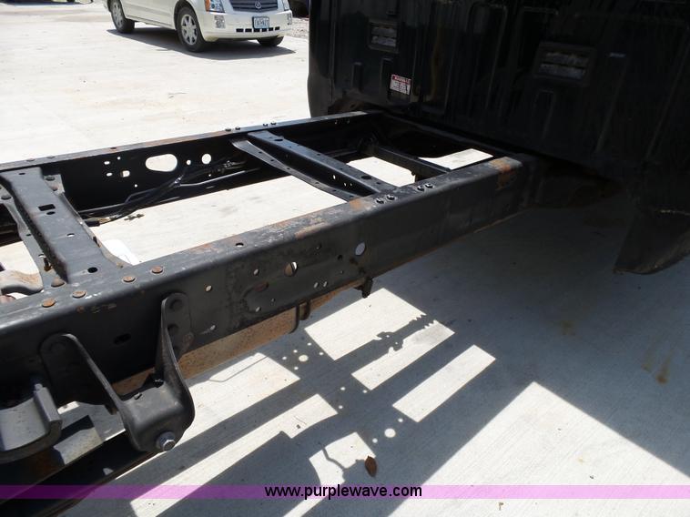 image for item K1189 2000 Ford F350 Super Duty Crew Cab pickup truck cab and chassis