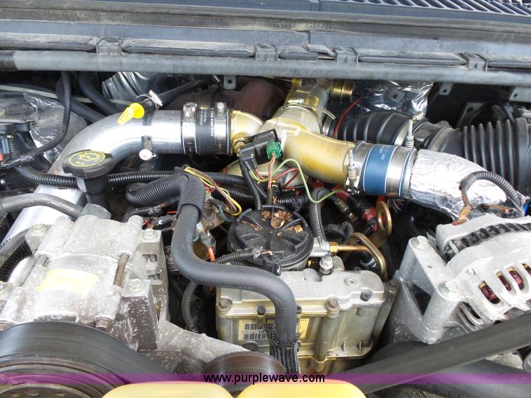 image for item K1189 2000 Ford F350 Super Duty Crew Cab pickup truck cab and chassis