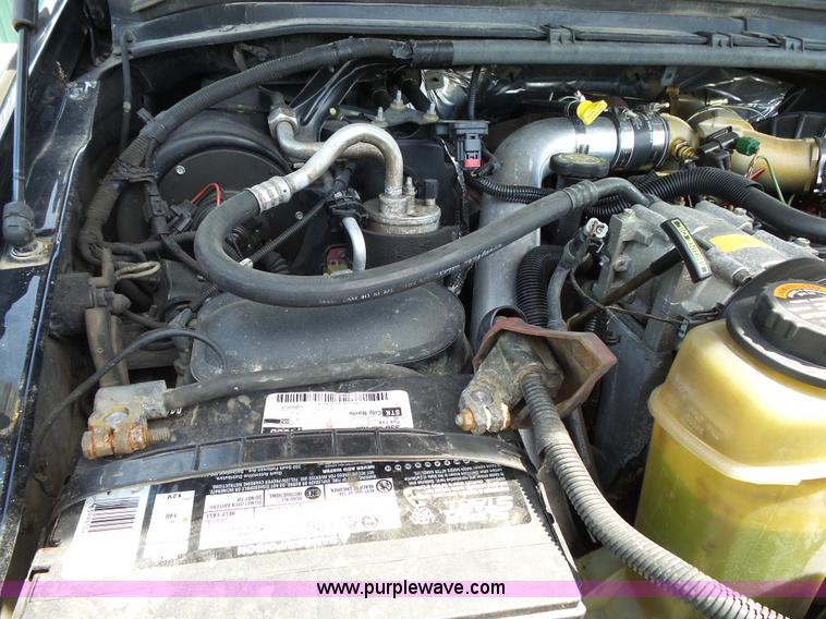 image for item K1189 2000 Ford F350 Super Duty Crew Cab pickup truck cab and chassis