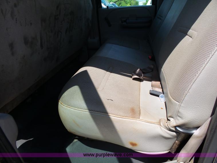 image for item K1189 2000 Ford F350 Super Duty Crew Cab pickup truck cab and chassis