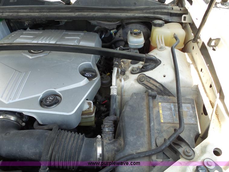 image for item K1190 2004 Cadillac SRX SUV