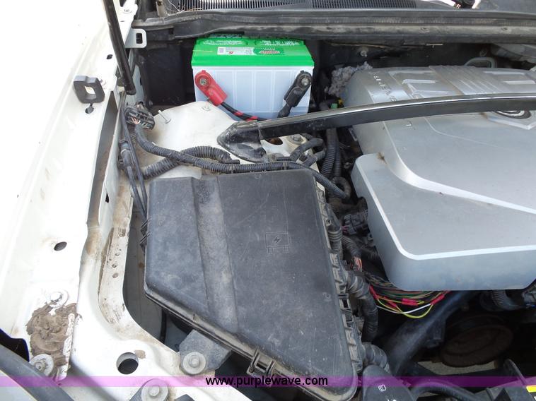 image for item K1190 2004 Cadillac SRX SUV