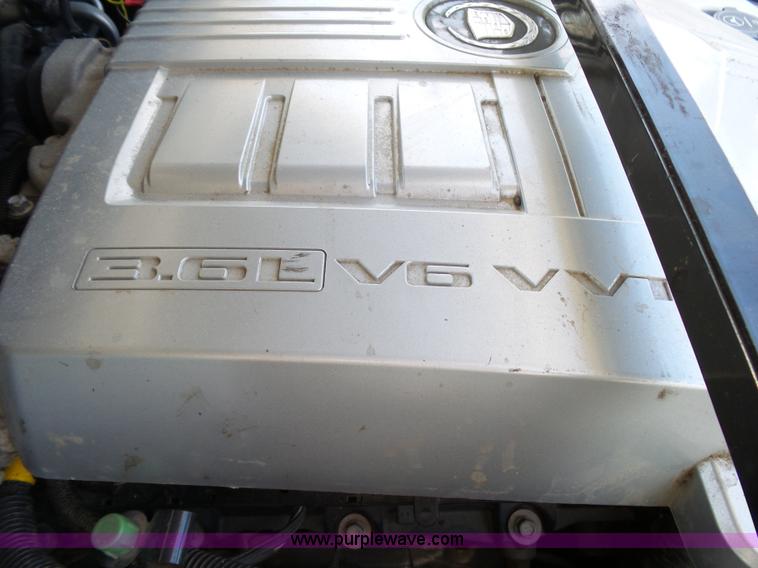 image for item K1190 2004 Cadillac SRX SUV