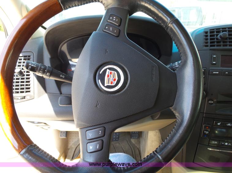 image for item K1190 2004 Cadillac SRX SUV