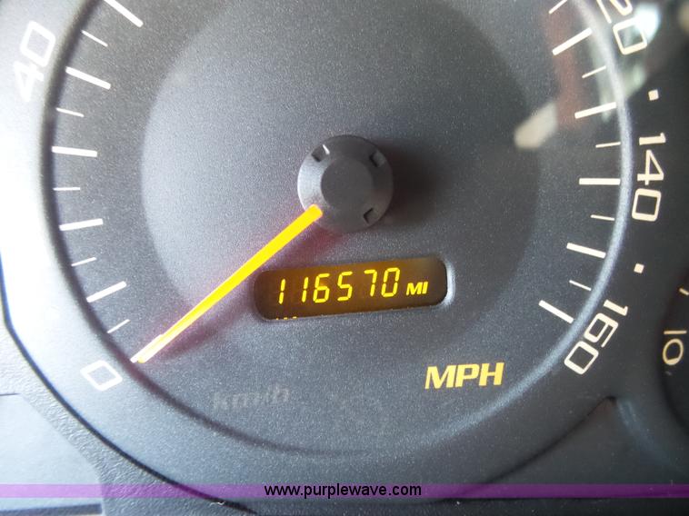 image for item K1190 2004 Cadillac SRX SUV