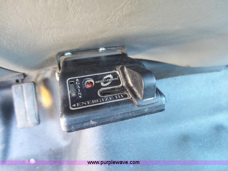 image for item K1192 2004 Ford F550 Crew Cab flatbed truck