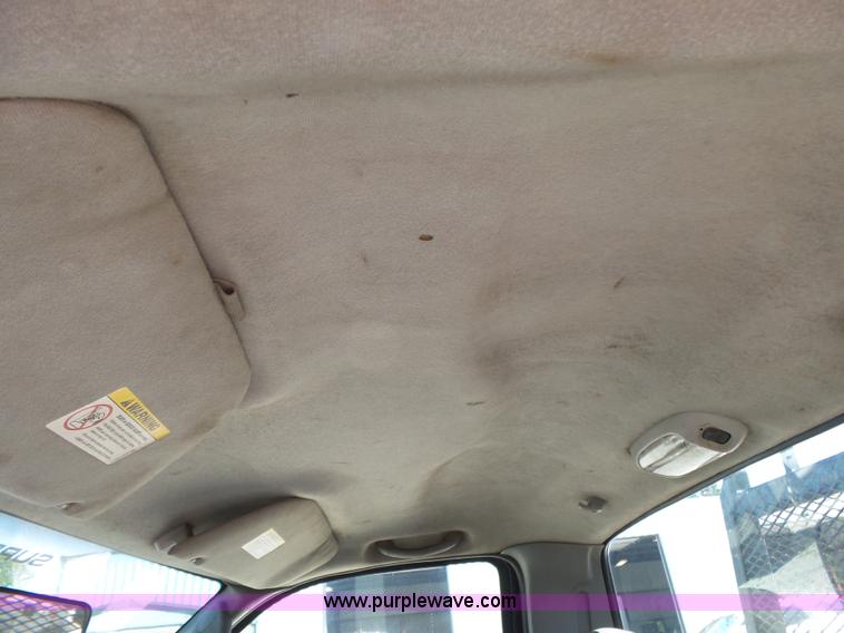 image for item K1192 2004 Ford F550 Crew Cab flatbed truck