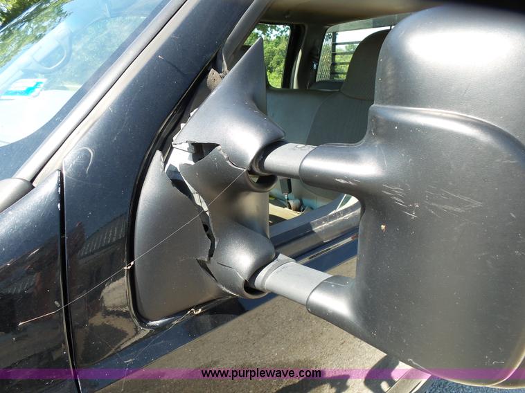 image for item K1193 2000 Ford F350 Super Duty Crew Cab flatbed pickup truck