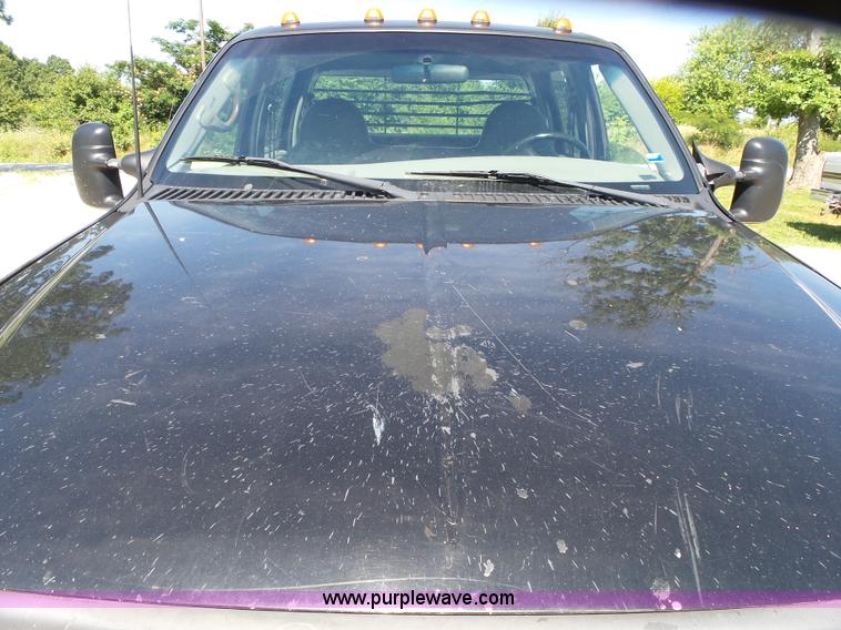 image for item K1193 2000 Ford F350 Super Duty Crew Cab flatbed pickup truck