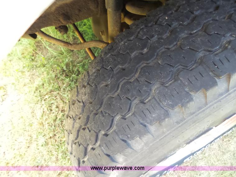 image for item K1197 1987 Ford F150 pickup truck