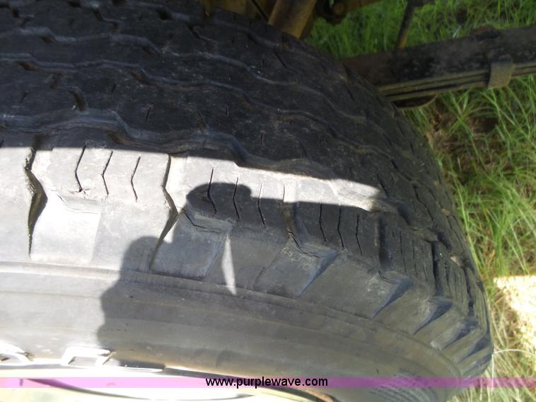 image for item K1197 1987 Ford F150 pickup truck