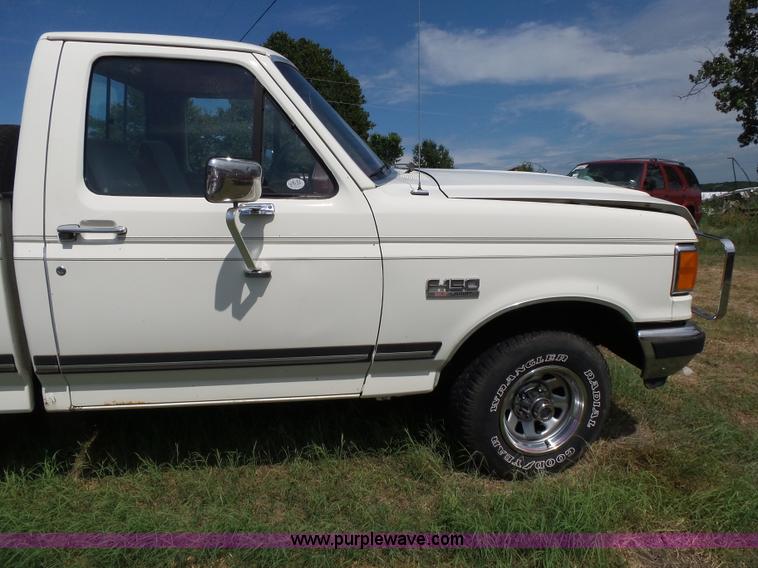 image for item K1197 1987 Ford F150 pickup truck