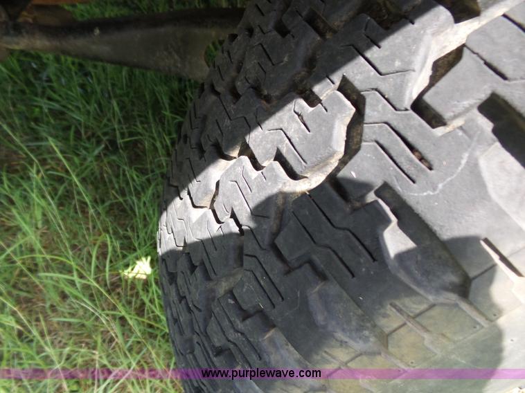 image for item K1197 1987 Ford F150 pickup truck