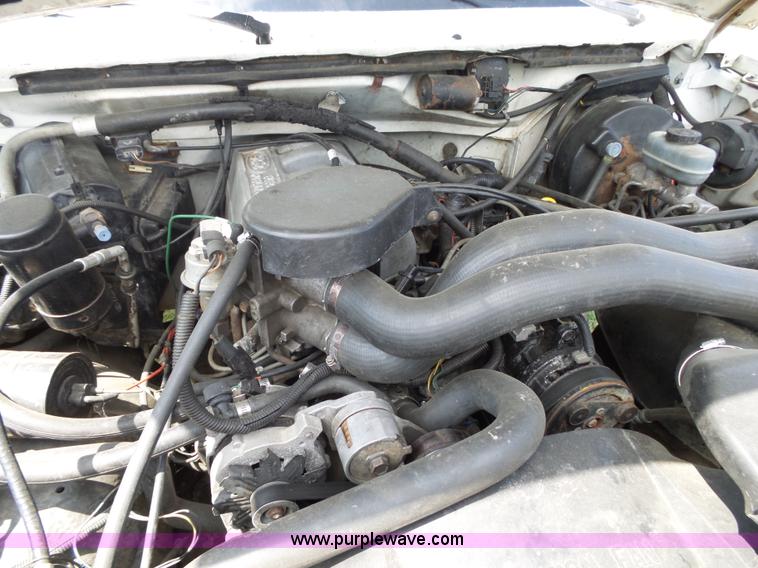 image for item K1197 1987 Ford F150 pickup truck