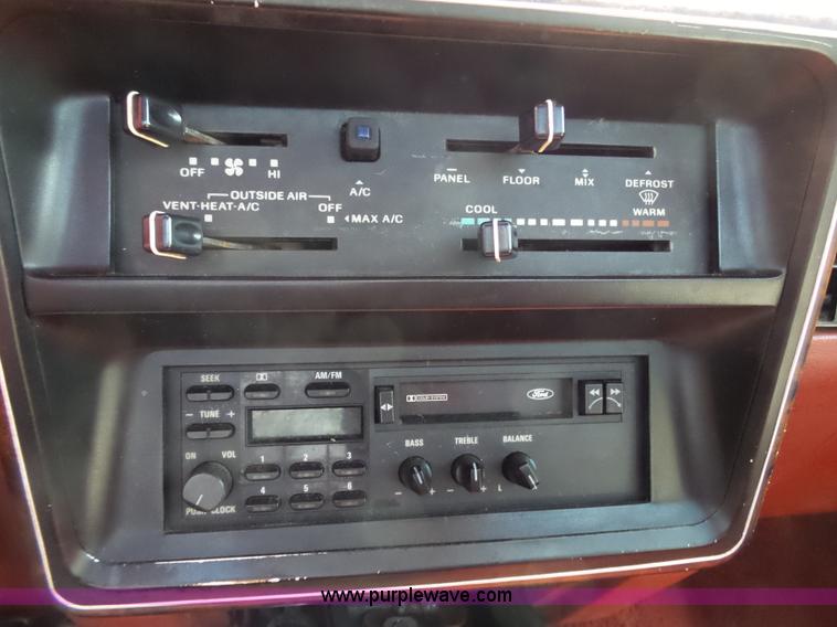 image for item K1197 1987 Ford F150 pickup truck