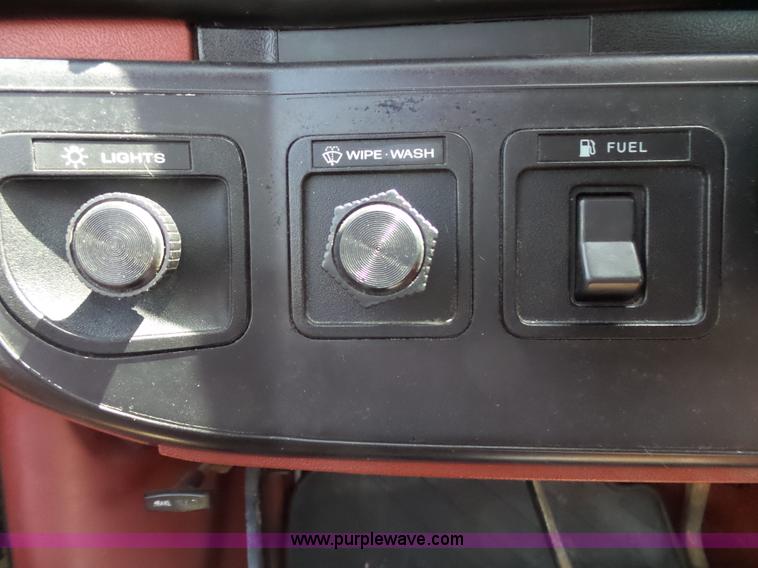 image for item K1197 1987 Ford F150 pickup truck