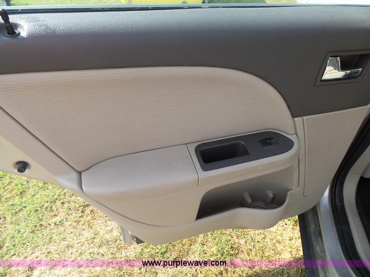 image for item K1200 2009 Ford Taurus