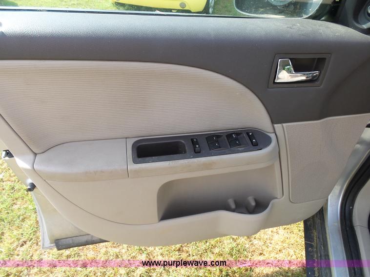 image for item K1200 2009 Ford Taurus