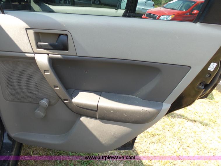 image for item K1206 2010 Ford Focus