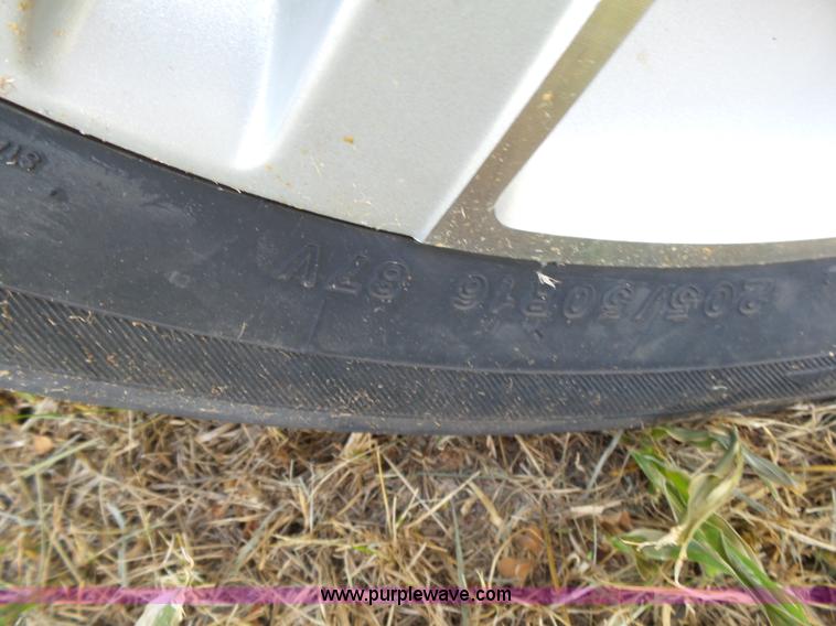 image for item K1215 2008 Ford Focus