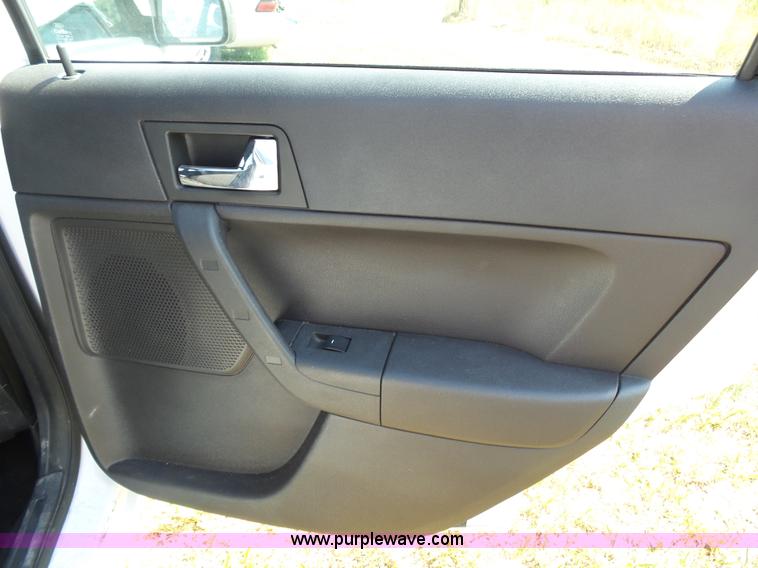 image for item K1215 2008 Ford Focus