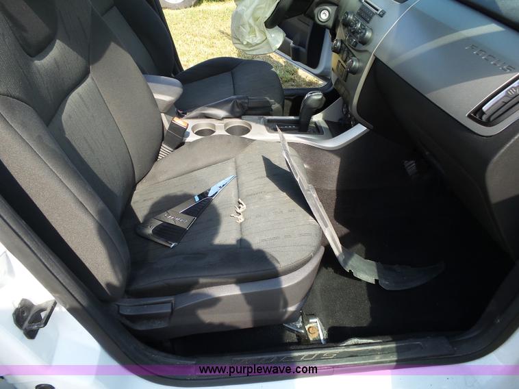 image for item K1215 2008 Ford Focus