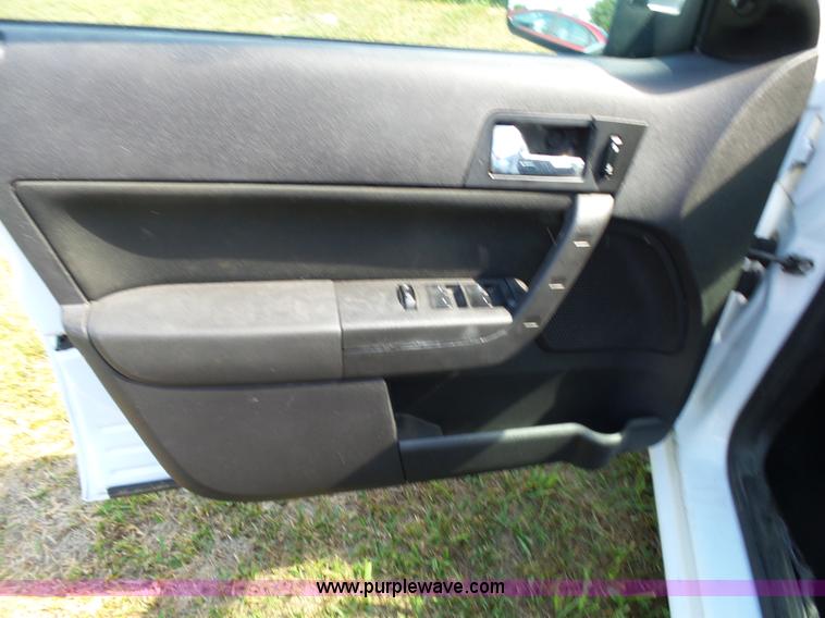 image for item K1215 2008 Ford Focus