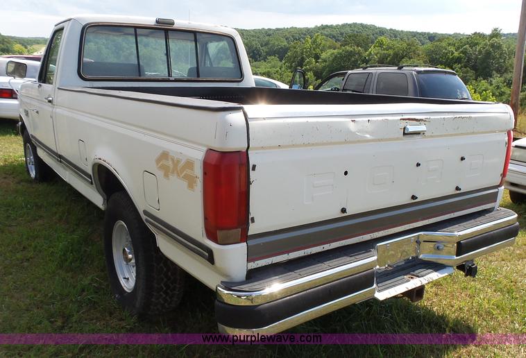 image for item K1223 1991 Ford F150 XLT Lariat pickup truck