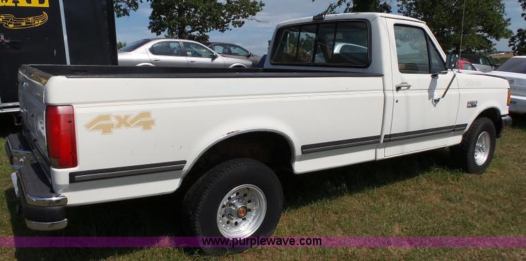 image for item K1223 1991 Ford F150 XLT Lariat pickup truck