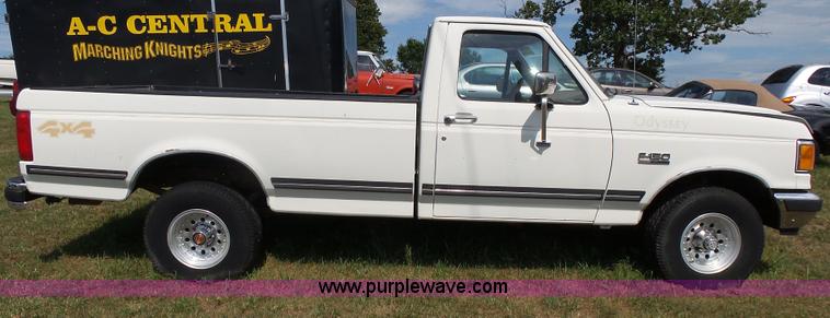 image for item K1223 1991 Ford F150 XLT Lariat pickup truck