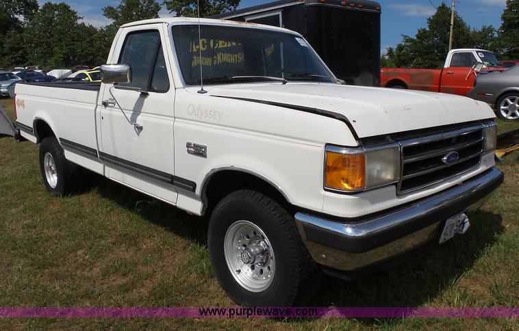 image for item K1223 1991 Ford F150 XLT Lariat pickup truck