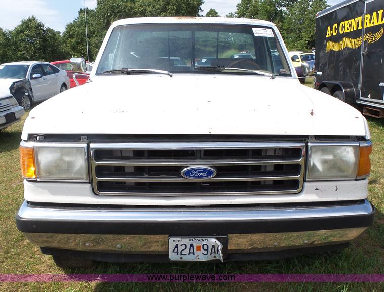 image for item K1223 1991 Ford F150 XLT Lariat pickup truck