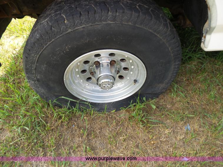 image for item K1223 1991 Ford F150 XLT Lariat pickup truck