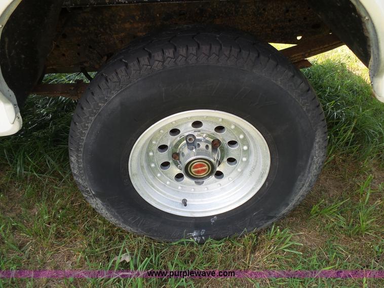 image for item K1223 1991 Ford F150 XLT Lariat pickup truck