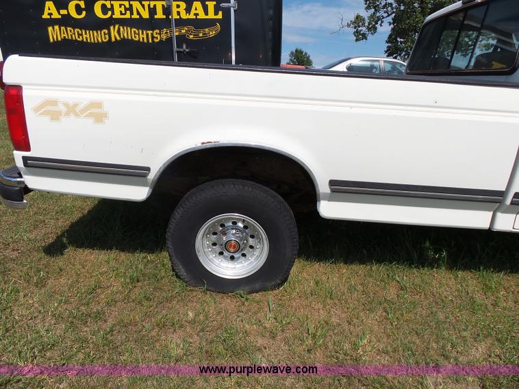 image for item K1223 1991 Ford F150 XLT Lariat pickup truck