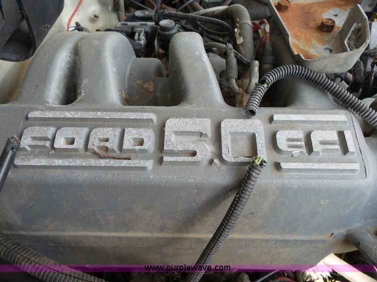 image for item K1223 1991 Ford F150 XLT Lariat pickup truck