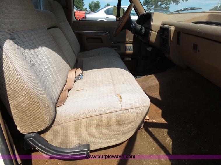 image for item K1223 1991 Ford F150 XLT Lariat pickup truck