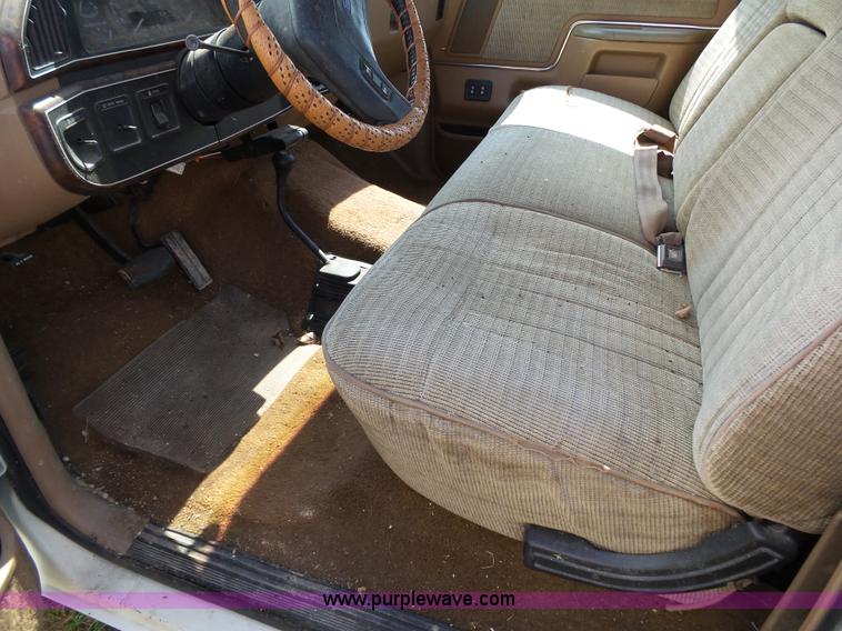 image for item K1223 1991 Ford F150 XLT Lariat pickup truck